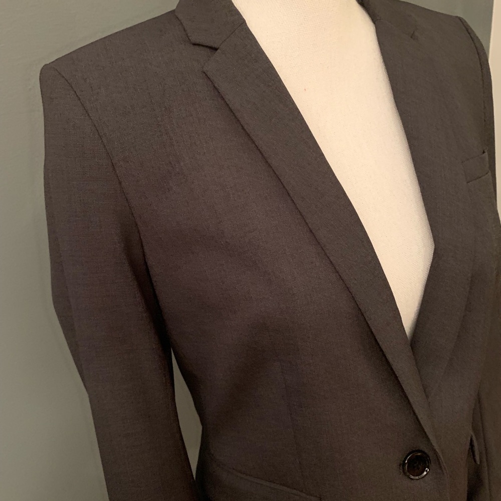 H&M Gray Blazer~Size 6 - Picture 3 of 6